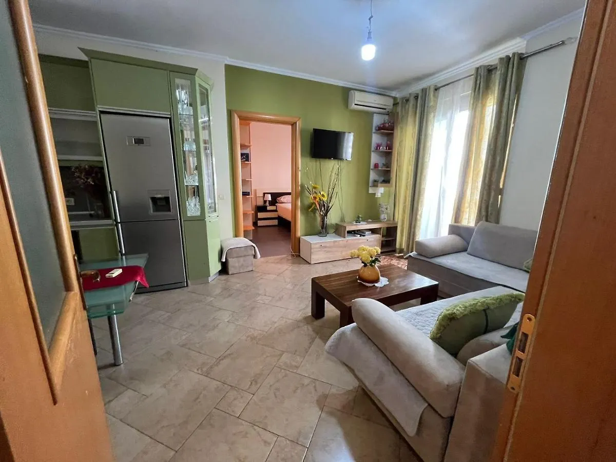 Buneci Apartment Тирана