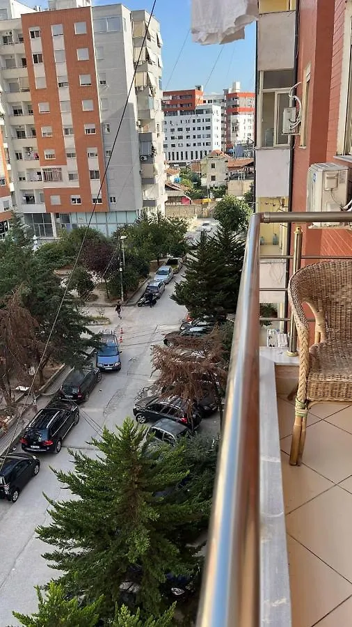 Buneci Apartment Тирана Албания